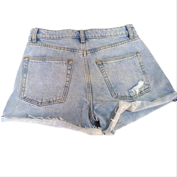 NWOT... Lovers+ Friends Jamie High Waist Cutoff Denim Shorts...Size 24 - Picture 3 of 8